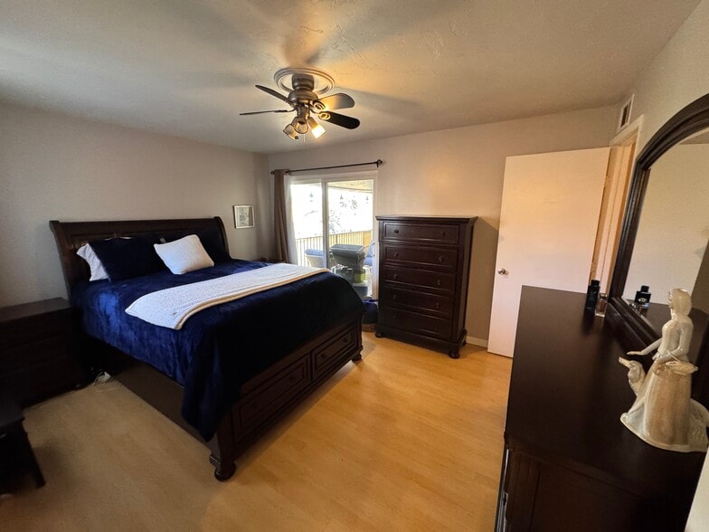 Master Bedroom - 5300 E Cherry Creek South Dr