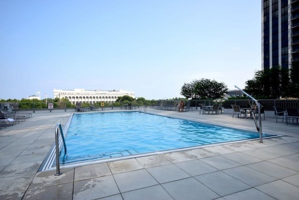 Building Photo - 1235 S Prairie Ave