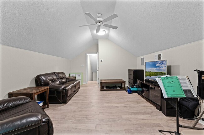Building Photo - 3356 Bellington Dr