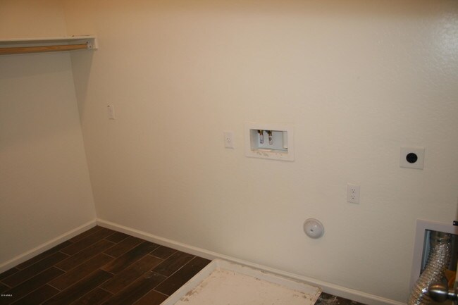 Building Photo - 10765 W Bronco Trail