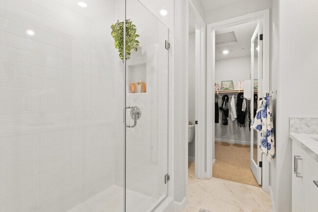 Building Photo - 12639 Elizabeth Wy