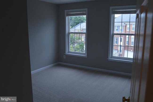 Building Photo - 4016 Timber Oak Trl
