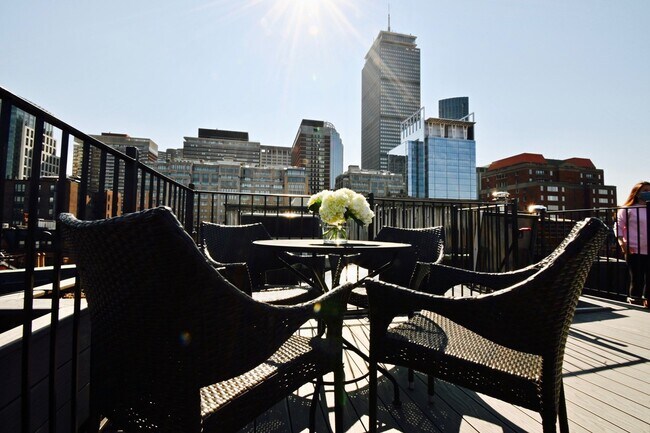 Building Photo - 32 Fairfield St