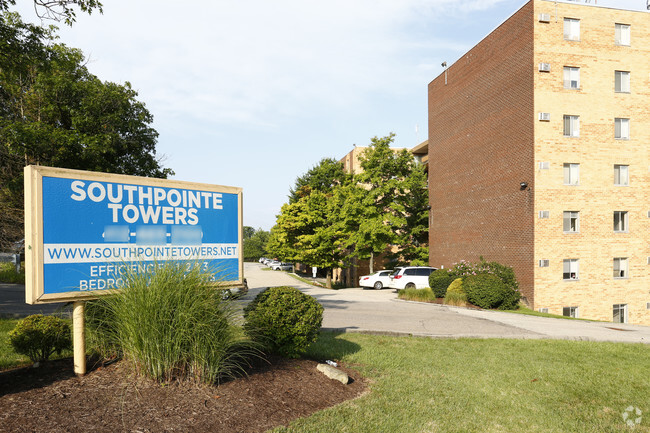 Primary Photo - Southpointe Towers