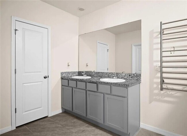 Building Photo - 17046 Oval Rum Dr