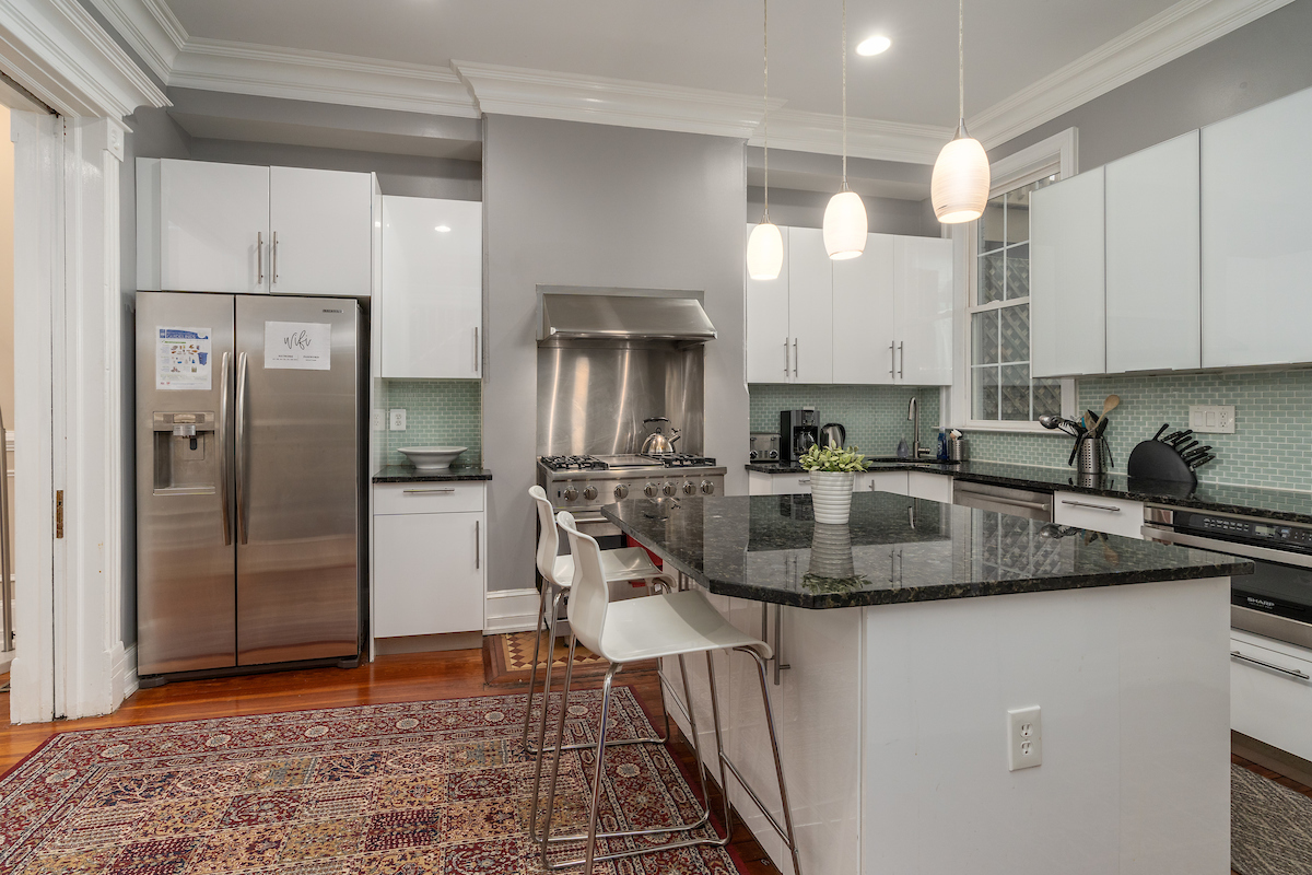 4 bedroom/3 bathroom, kitchen - 403 P St NW