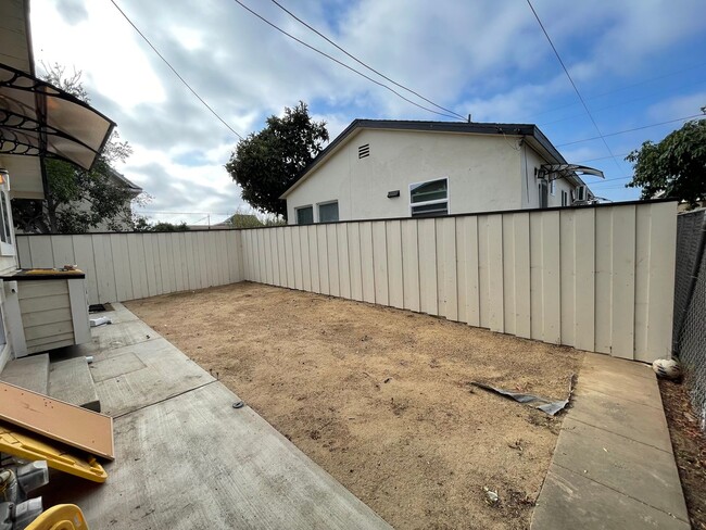 Building Photo - 2866-70 Ocean View Blvd