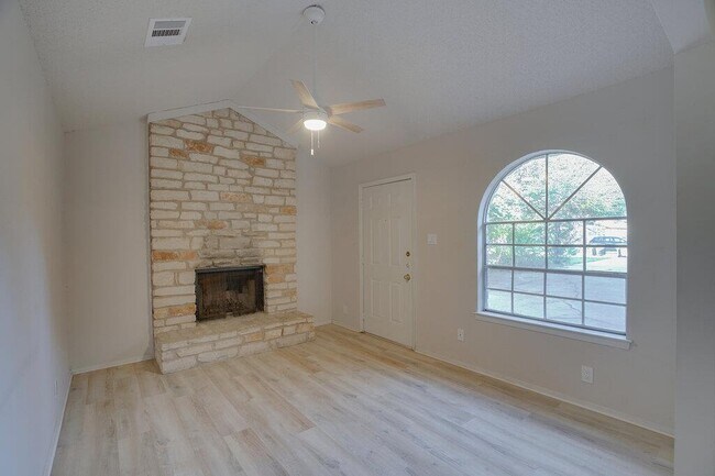 Building Photo - 1206 Westcott Dr