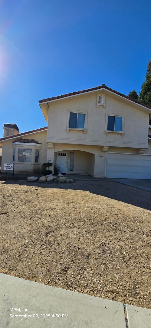 Building Photo - 3-bedroom 2.5 bath home