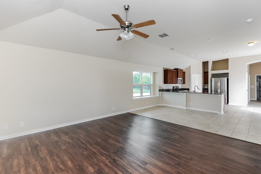 Building Photo - 4933 Lemon Grove Dr