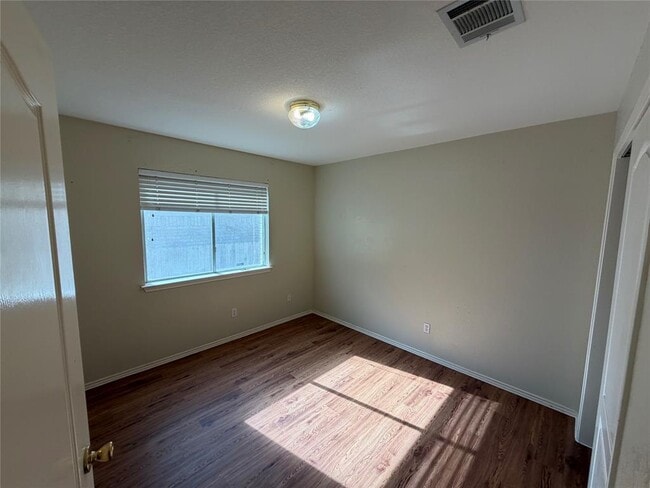 Building Photo - 10309 Broomflower Dr