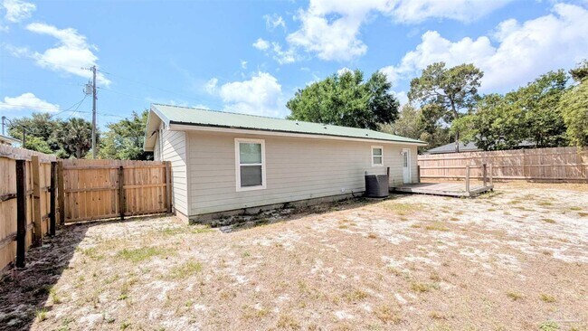 Building Photo - 3212 Cornell Dr