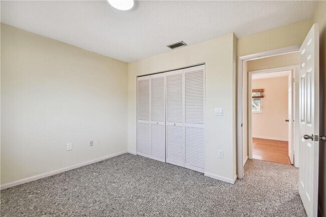 Building Photo - 541 NW 205th Ave
