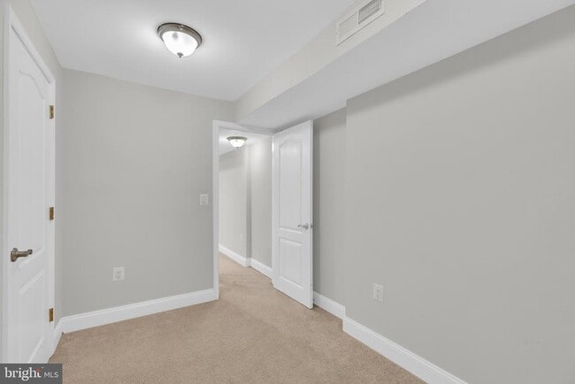 Building Photo - 7205 Van Ness Ct