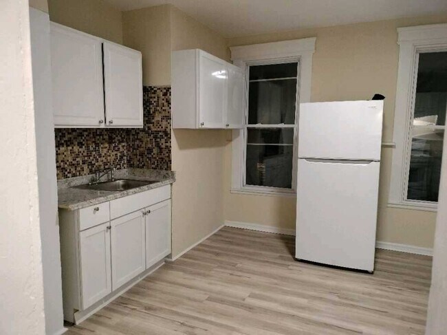 Building Photo - 680 Dixwell Ave