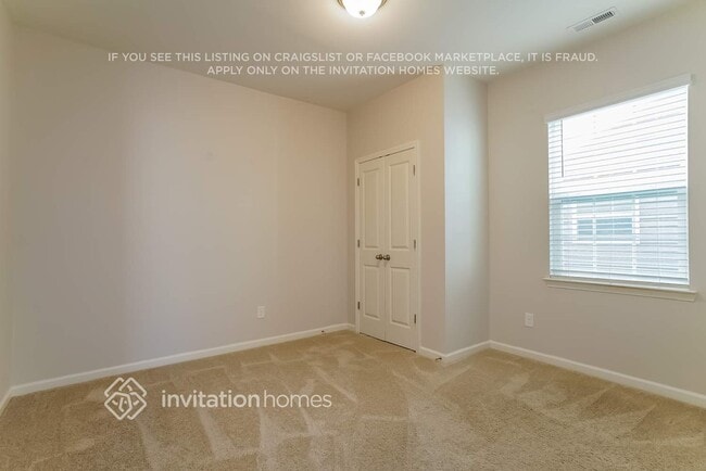 Building Photo - 102 Relict Dr