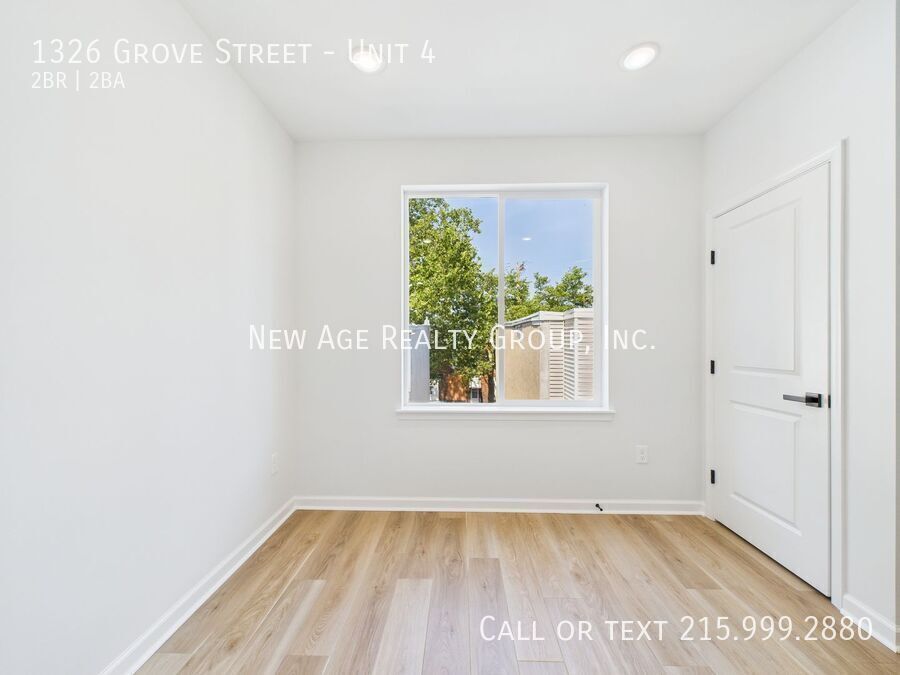 Building Photo - 1326 Grove St