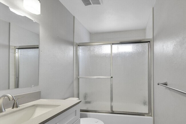 Building Photo - Spacious Westminster Home with Private Yard & Easy Access to Denver and Boulder. Available May 15!