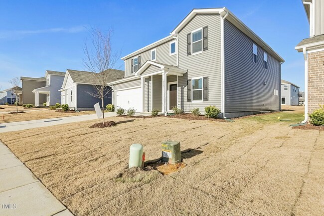 Building Photo - one year old 5b3b 2937sqft SFH for rent