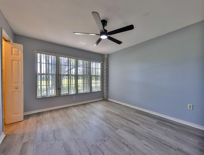 Building Photo - 3901 Loquat Rd