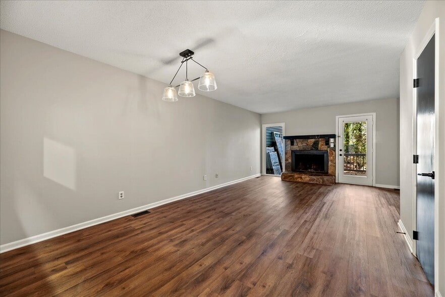 Building Photo - 5508 Kaplan Dr