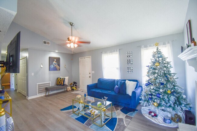 Building Photo - 5598 Windy Knoll Pl