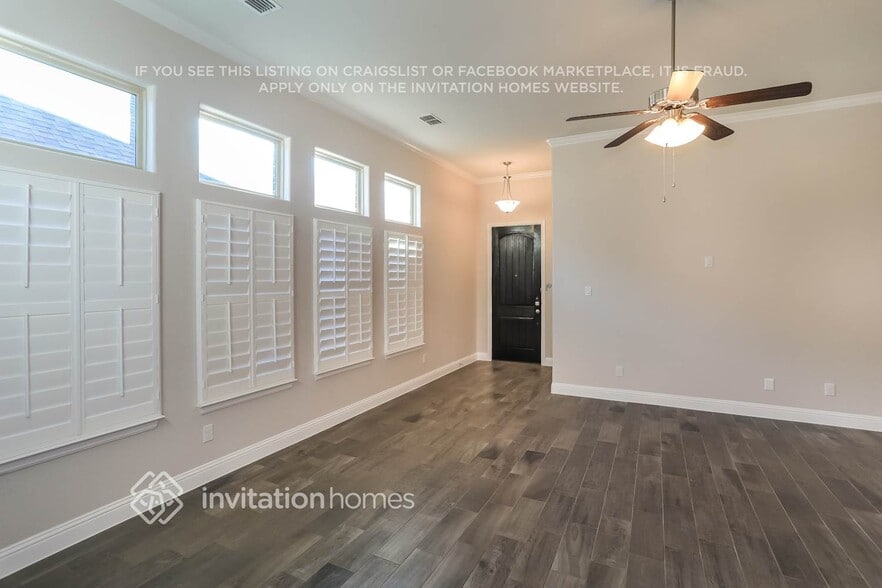 Building Photo - 708 Boardwalk Way