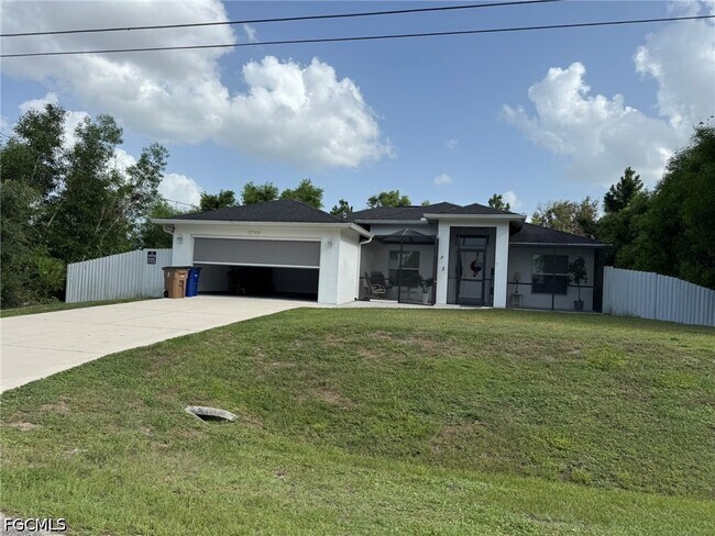 Building Photo - 2703 11th St W