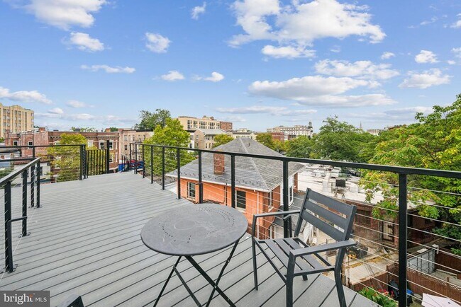 Building Photo - 1614 Kilbourne Pl NW