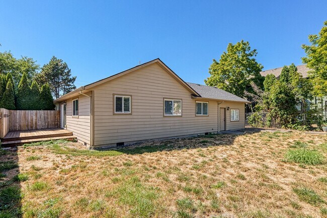 Building Photo - Single Family Ranch in Silverton
