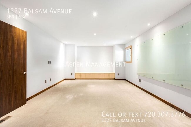 Building Photo - 1327 Balsam Ave