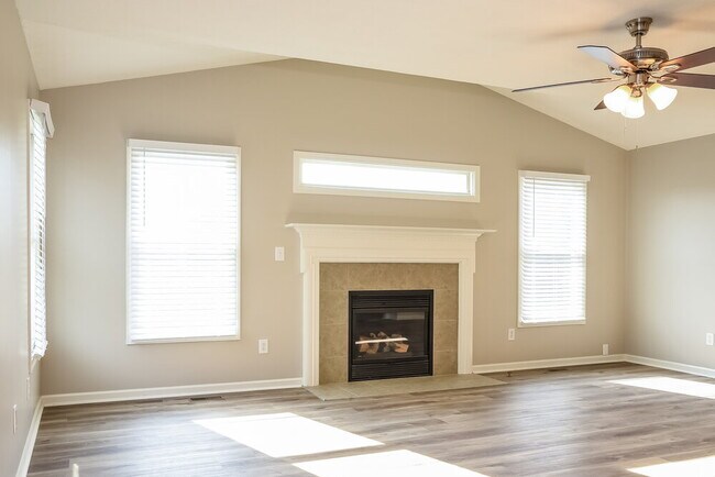 Building Photo - 5347 Dietrich Ave