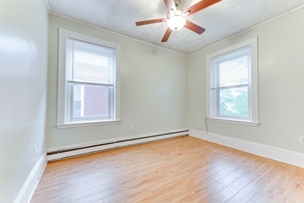 Building Photo - 420 Talbot Ave