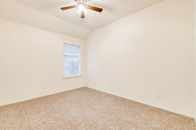 Building Photo - 25831 Chapman Falls Dr