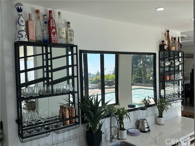 Building Photo - 7930 Vulcan Dr