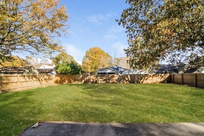 Building Photo - 3858 Cherry Hill Ln