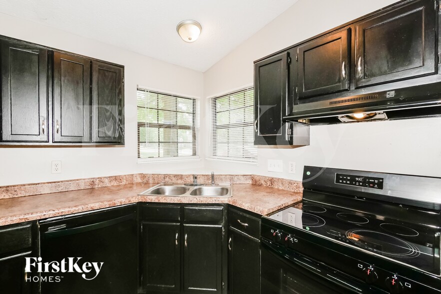 Building Photo - 5064 Parterra Ct