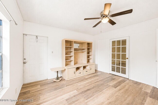 Building Photo - 1202 Linmoor Cir NE