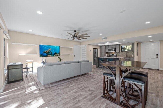 Building Photo - 11863 Wimbledon Cir