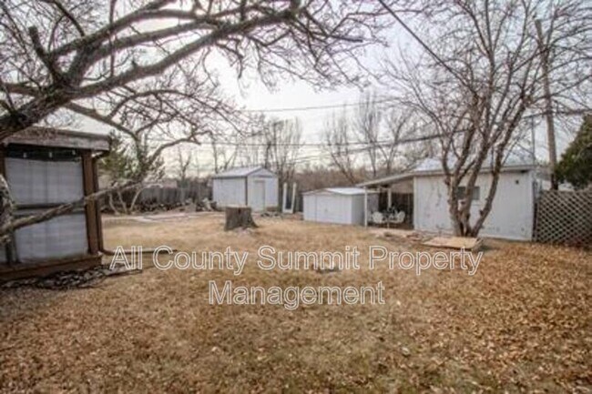 Building Photo - 9001 Hickory Pl