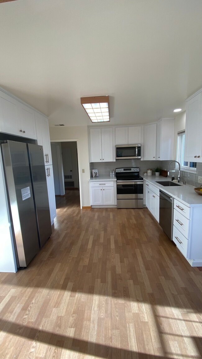 Unit 3 New Kitchen 3 - 830 Williams Way