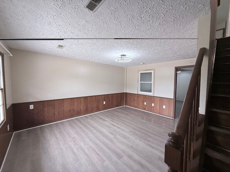 Building Photo - 3198 Dewalt Dr