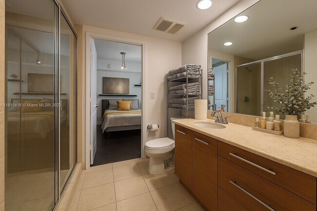 Building Photo - 50 Biscayne Blvd
