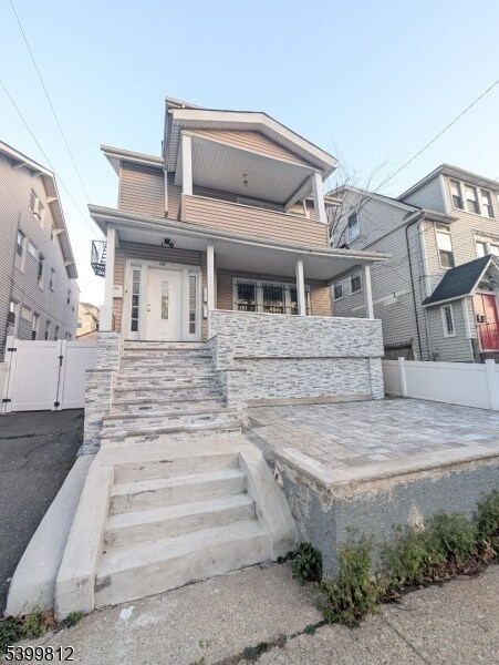 Building Photo - 54 Cedar Ave