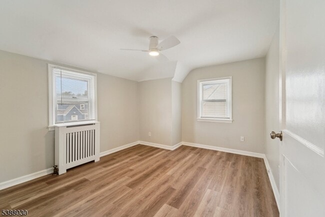Building Photo - 2-11 31st St