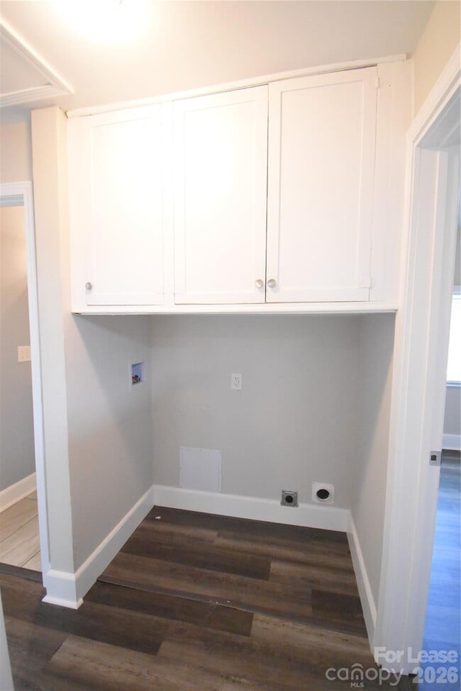 Building Photo - 508 E Webb St