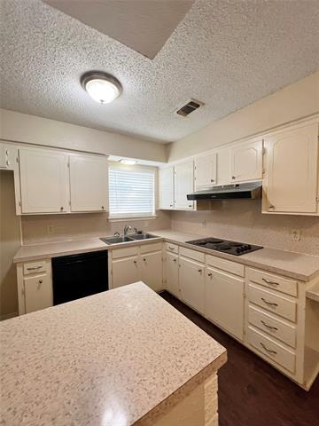 Building Photo - 100 Comanche Ct