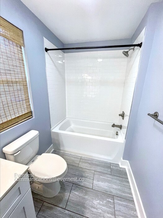 Building Photo - 327B Keeton Ave