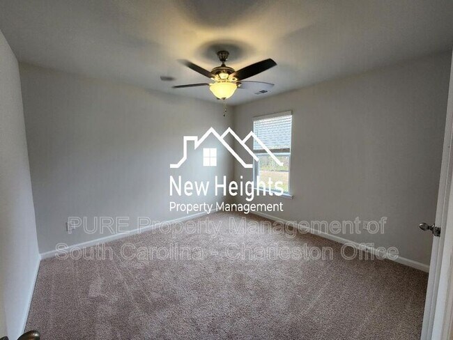 Building Photo - 179 Cherry Grv Dr