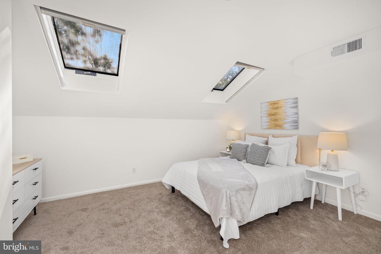 Building Photo - 1930 New Hampshire Ave NW